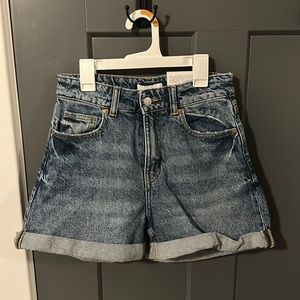 NWT H&M mom shorts!